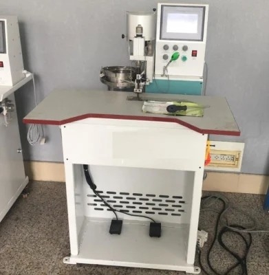 30W polyester Gebreide Stoffen Automatische Parel het Plaatsen Machine voor de Textiel van het Riemhuis