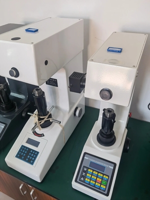 Elektrische roterende kolom Micro Vickers-hardheidsmeter OEM 220V