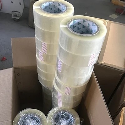 De Doos die van de kartonstok Sterke Transparante Verpakkingsband Waterdichte OPP bewegen