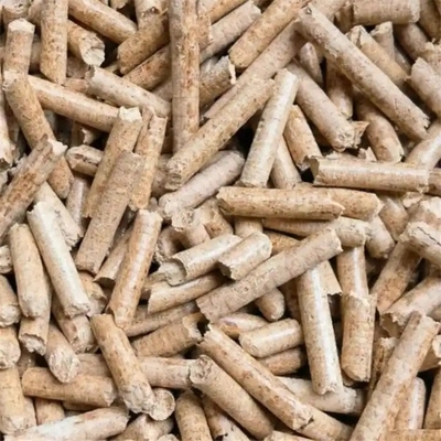 De milieuvriendelijke van het de Pijnboomhout van de Vaste brandstofbiomassa Korrels 4600-5100Kcal/Kg