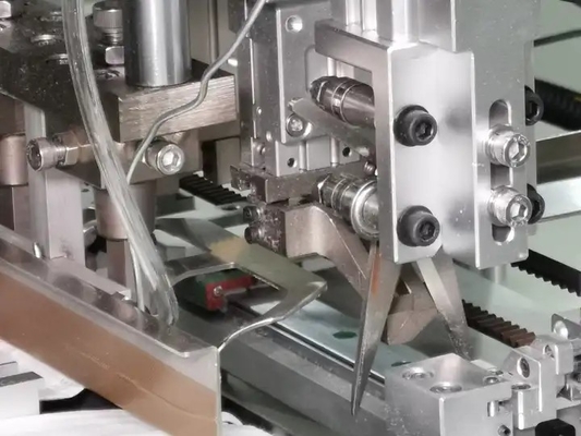 De beschikbare Chirurgische Maskers van de Maskermachine bij Hoge snelheid 160 per Minuut