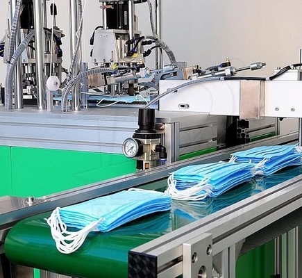 Productielijn van Beschikbare drie-Laag Masker Productiemachine